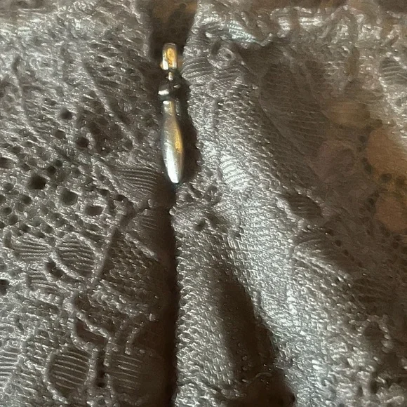 St. John lace skirt - Picture 6 of 8